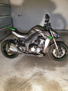 Kawasaki_z1000_4