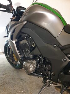 Kawasaki_z1000_7